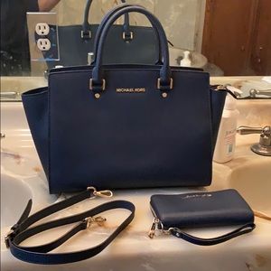 ADDT’L PHOTOS - Michael Kors Set